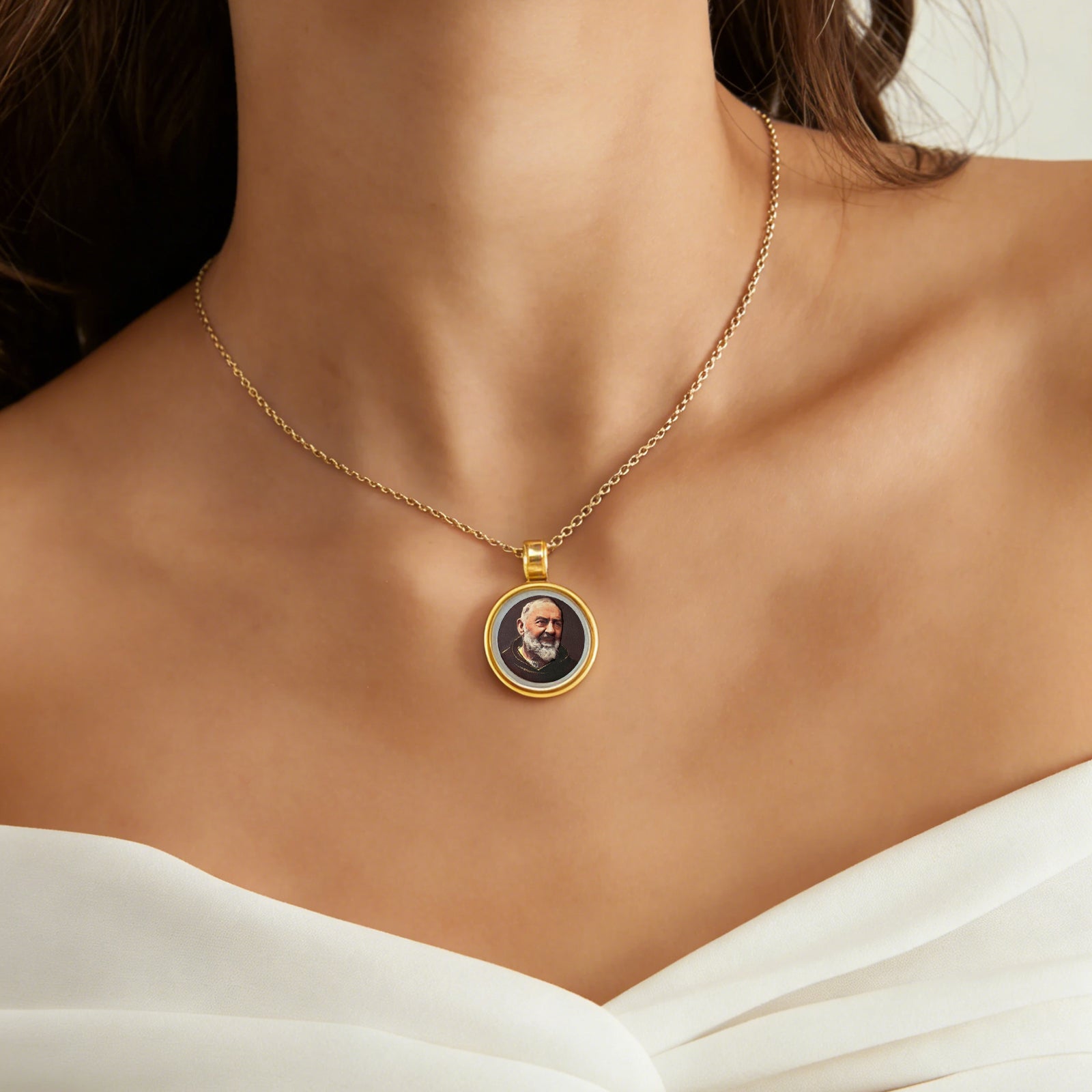 18k Plated Gold Pendant Necklace Cameo Embossing Catholic Medal Saint Padre Pio Devotional Protection Medal for Men and Women