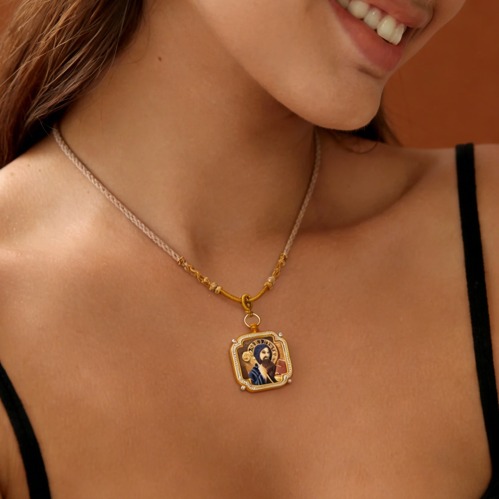 18k Plated Gold Zircon Pendant Necklace Cameo Embossing Catholic Saint Benedict Medal Protection Medal for Men and Women