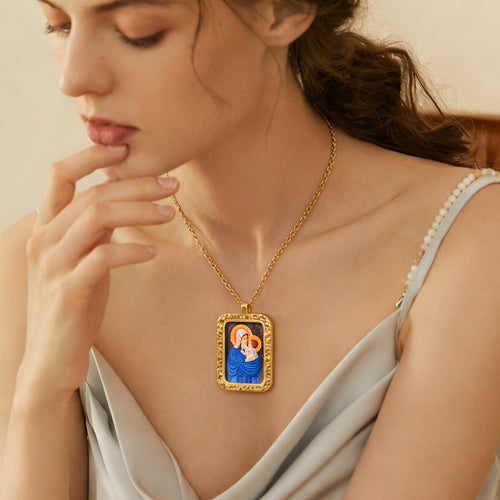 18k Plated Gold Virgin Mary Pendant Necklace Cameo Embossing Devotional Medal for Man and Women