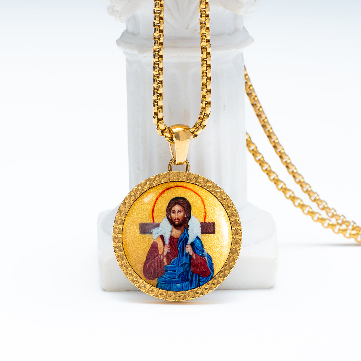 GIVELUCK 18k Plated Gold Pendant Necklace Enamel the Good Shepherd Divine Light Jesus Christ Devotional Medal for Men and Women