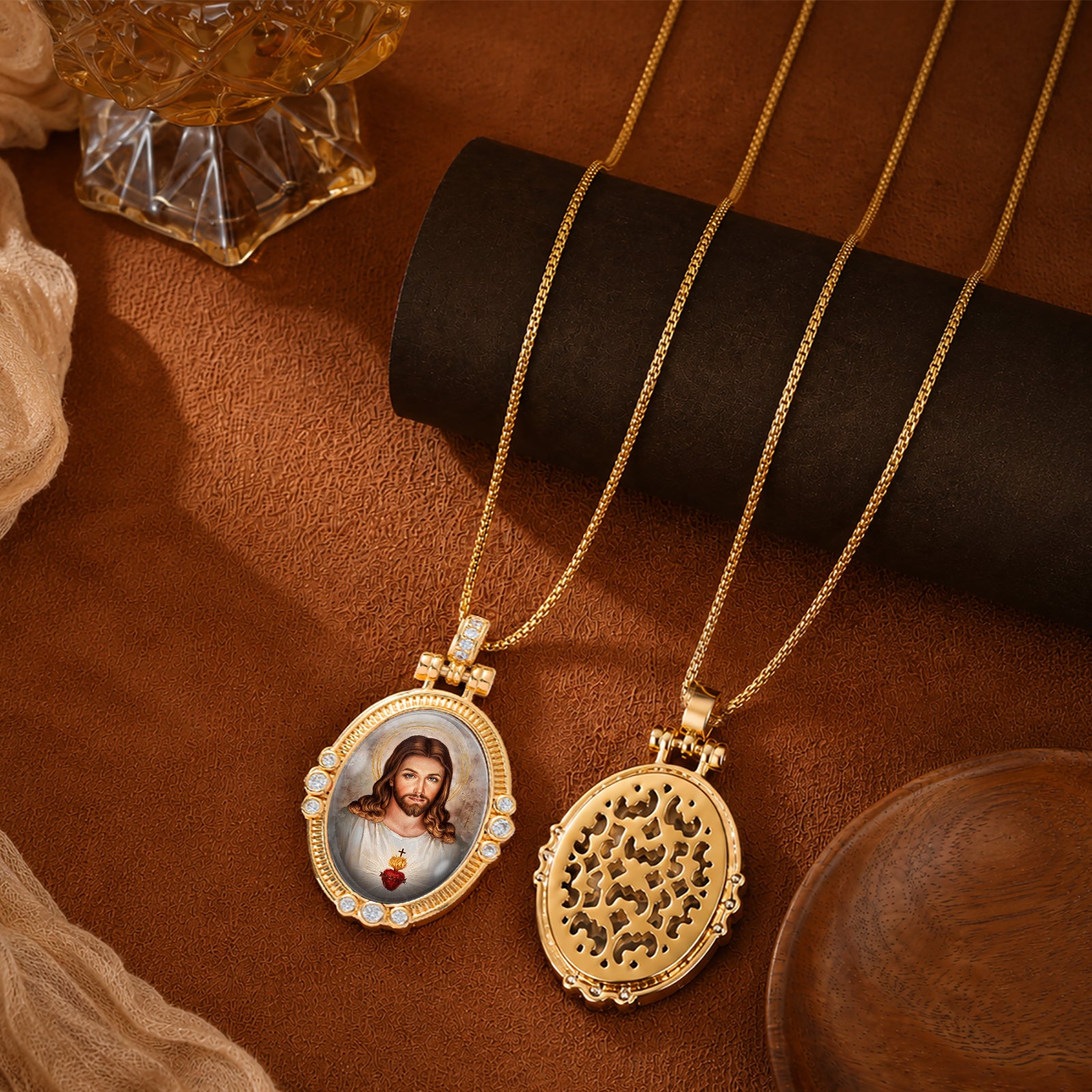 18K Gold Plated Sacred Heart Jesus Pendant Necklace, Enamel Catholic Jewelry with Zircon Accents