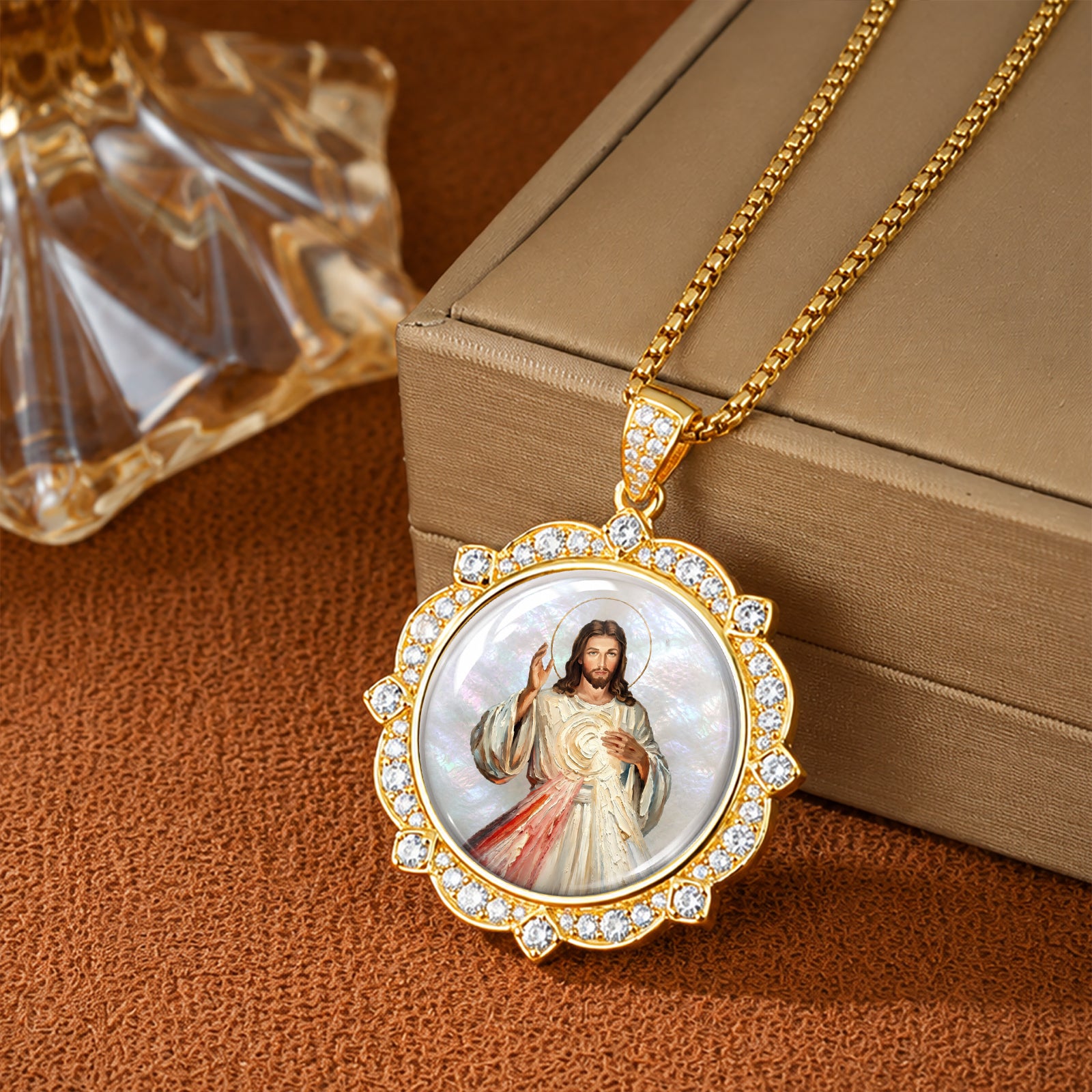 GIVELUCK Divine Mercy Jesus Christ Necklace for Men & Women, 18K Gold Plated Mother of Pearl Divine Mercy Jesus Christ Pendant with Zircon, Catholic Protection Jewelry Gift