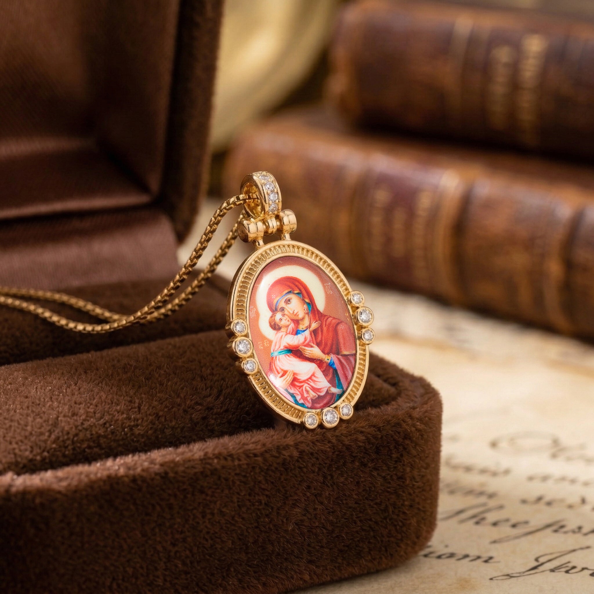 GIVELUCK 18k Plated Gold Pendant Necklace Enamel Eternal Halo Virgin Mary Miraculous Medal for Women and Men