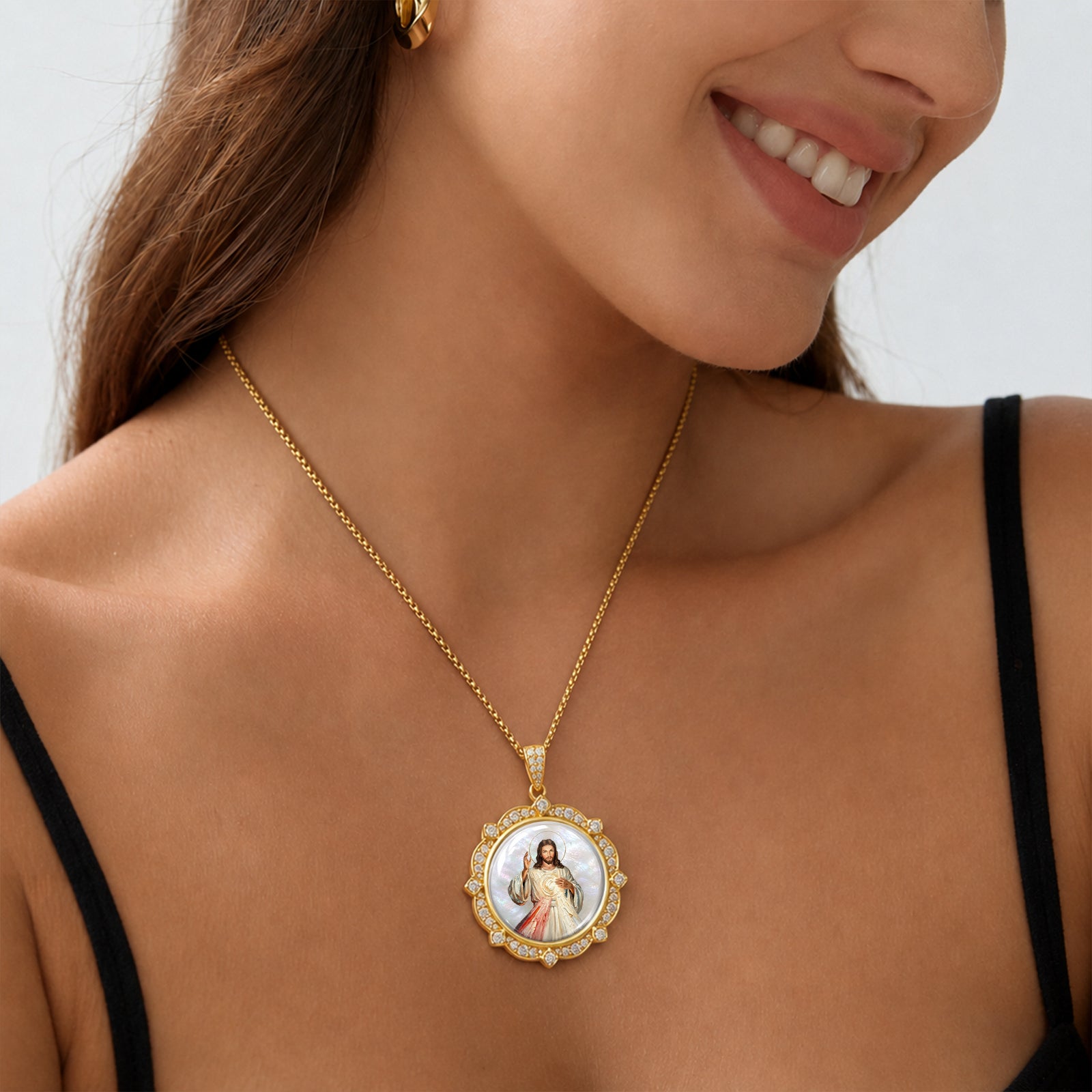 GIVELUCK Divine Mercy Jesus Christ Necklace for Men & Women, 18K Gold Plated Mother of Pearl Divine Mercy Jesus Christ Pendant with Zircon, Catholic Protection Jewelry Gift
