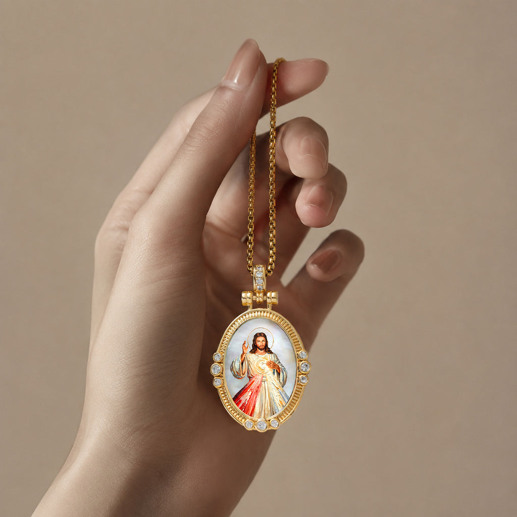 GIVELUCK Divine Mercy Jesus Christ Necklace for Men & Women, 18K Gold Plated Mother of Pearl Divine Mercy Jesus Christ Pendant with Zircon, Catholic Protection Jewelry Gift