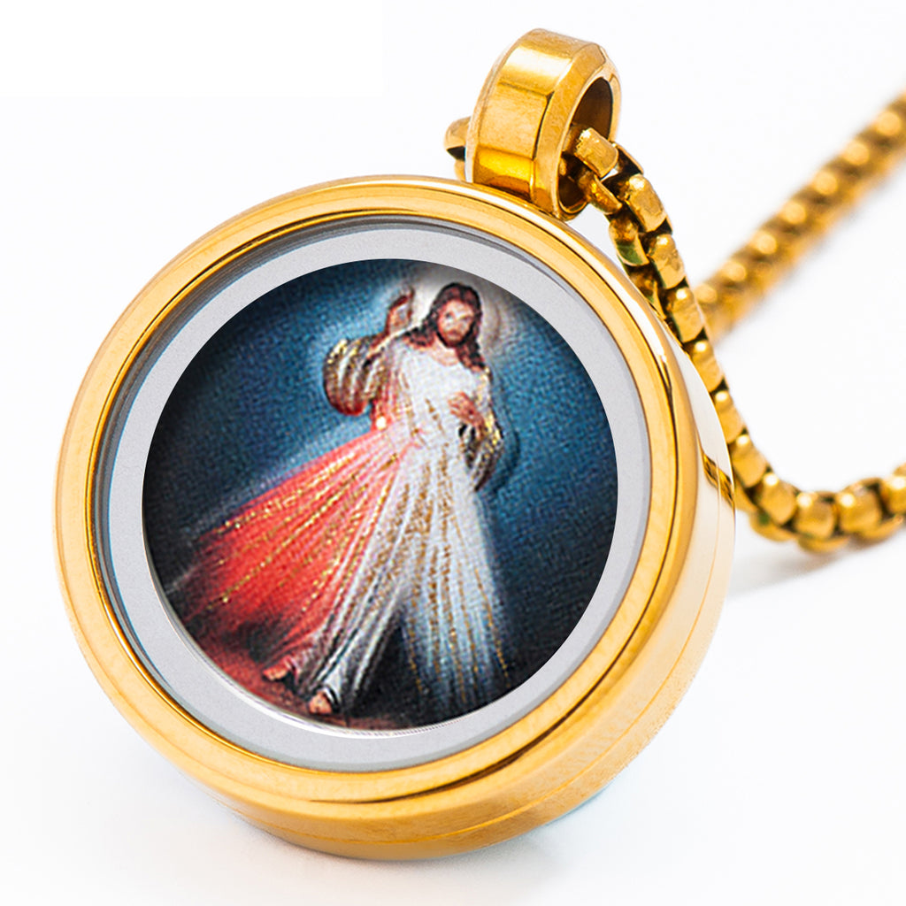 GIVELUCK 18k Plated Gold Divine-Mercy Devotional Medal Catholic Pendant Necklace with Cameo Embossing