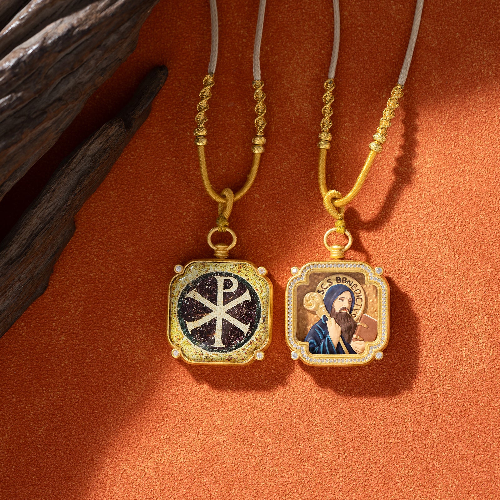 18k Plated Gold Zircon Pendant Necklace Cameo Embossing Catholic Saint Benedict Medal Protection Medal for Men and Women