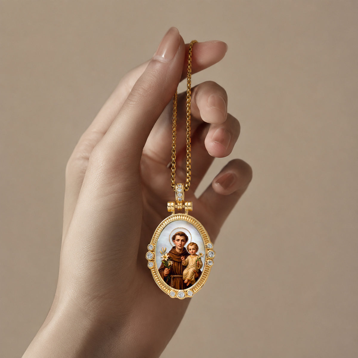 GIVELUCK St. Anthony of Padua Necklace for Men & Women, 18K Gold Plated Mother of Pearl St. Anthony of Padua Pendant with Zircon, Catholic Protection Jewelry Gift