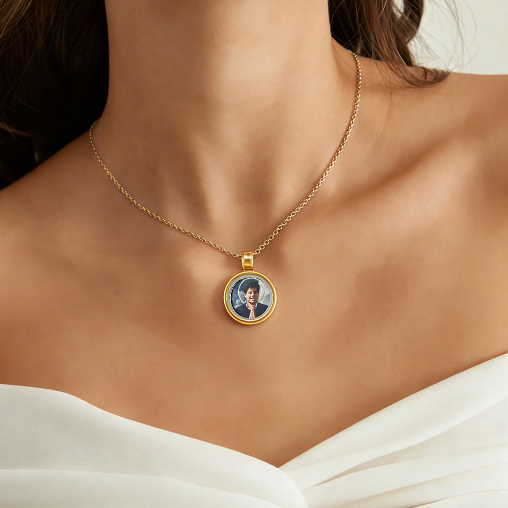 GIVELUCK 18k Plated Gold Catholic Saint Carlo Acutis Devotional Medal Pendant Necklace with Cameo Embossing