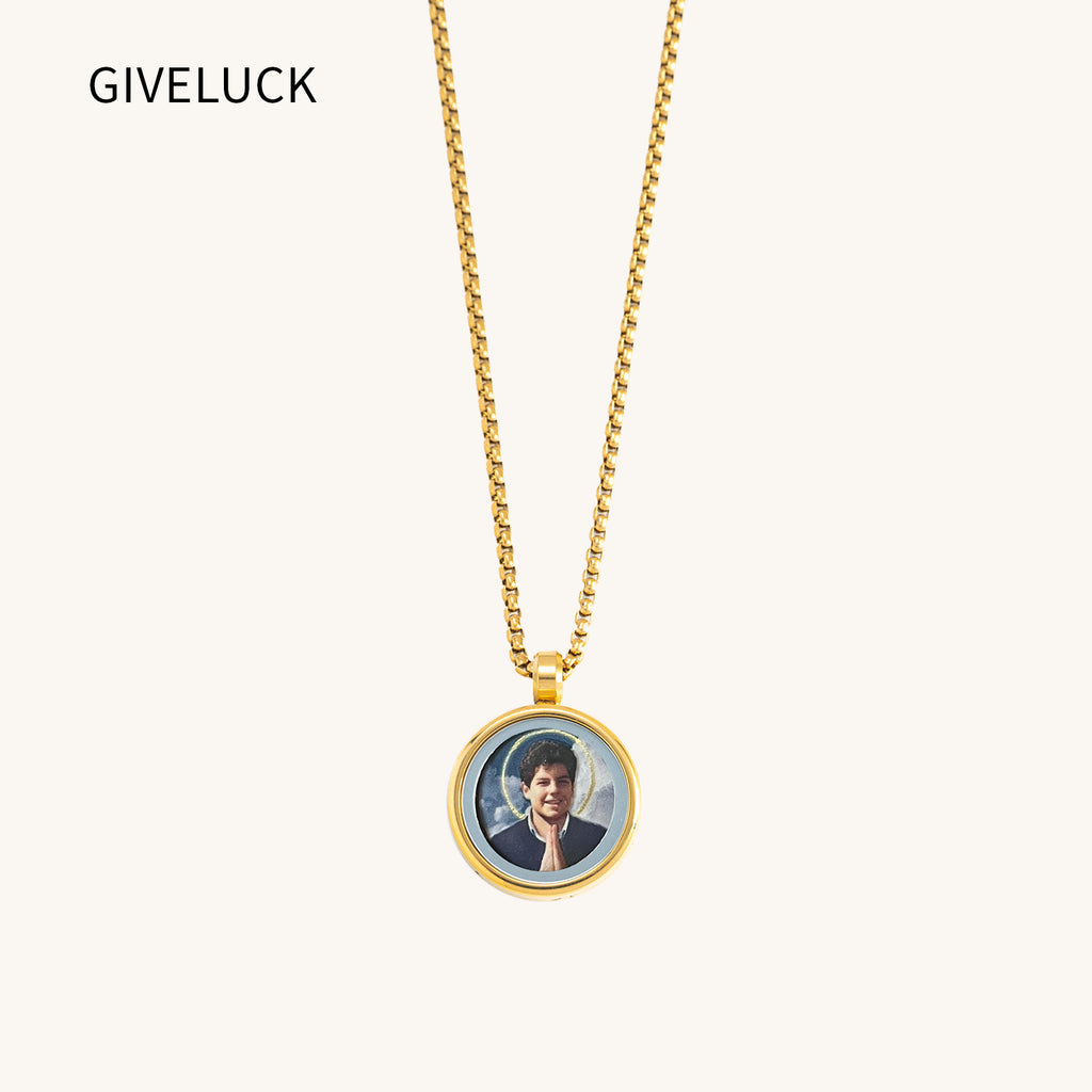 GIVELUCK 18k Plated Gold Catholic Saint Carlo Acutis Devotional Medal Pendant Necklace with Cameo Embossing
