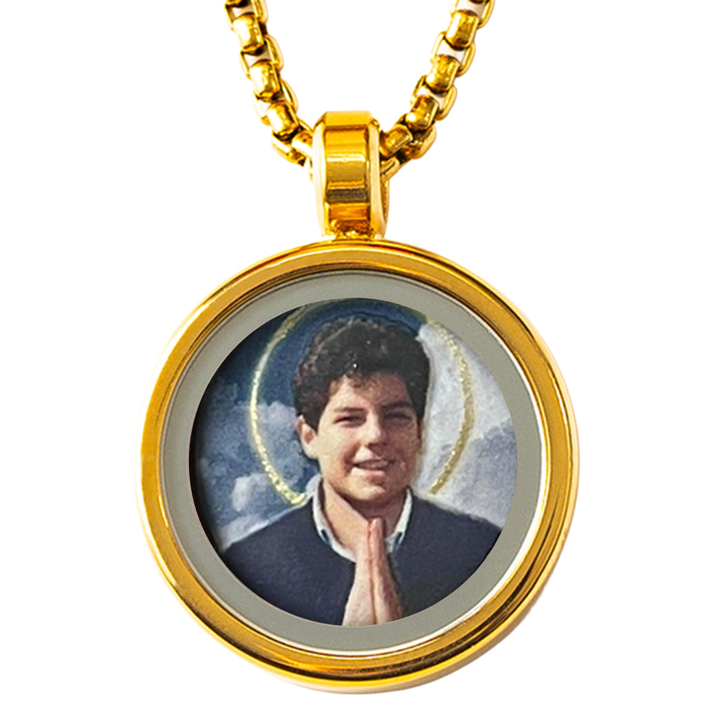 GIVELUCK 18k Plated Gold Catholic Saint Carlo Acutis Devotional Medal Pendant Necklace with Cameo Embossing