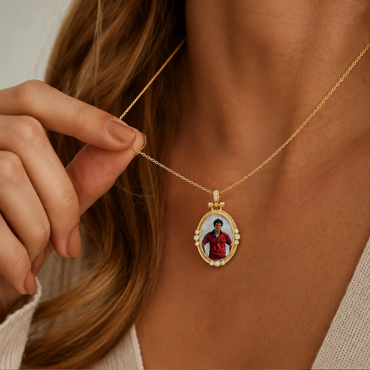GIVELUCK St. Carlo Acutis Necklace for Men & Women, 18K Gold Plated Mother of Pearl St. Carlo Acutis Pendant with Zircon, Catholic Protection Jewelry Gift