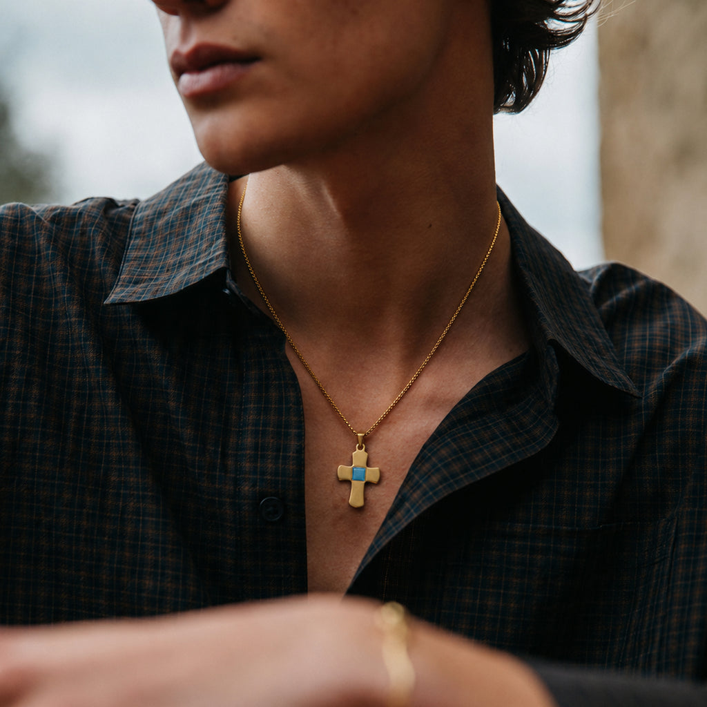 GIVELUCK 18K Gold Plated Nano Bible Necklace – Elegant Little Cross Pendant Featuring the Entire New Testament Engraved with Advanced Nano Technology, A Unique and Meaningful Religious Gift for Men & Women
